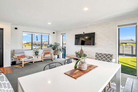 Photo of property in 28 Macdonald Heights, Feilding, 4702