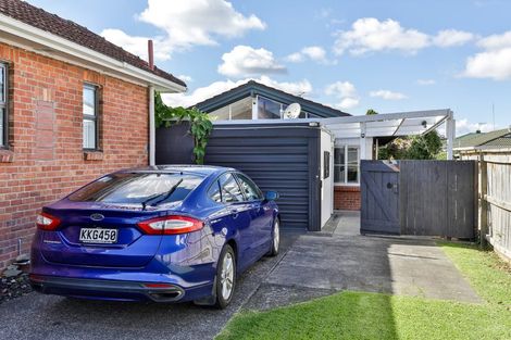 Photo of property in 2/43 Central Avenue, Papatoetoe, Auckland, 2025