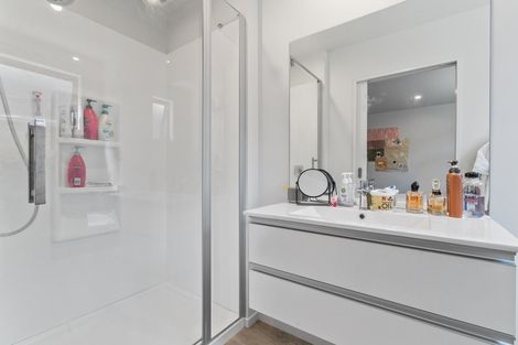 Photo of property in 9 Merivale Avenue, Wanaka, 9305