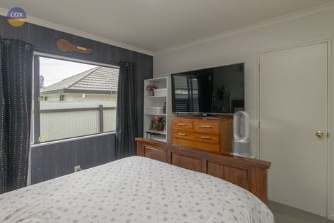 Photo of property in 14 Newbury Place, Taradale, Napier, 4112