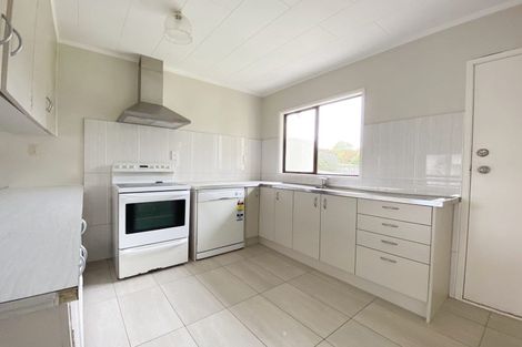 Photo of property in 2/30 Daytona Road, Henderson, Auckland, 0610