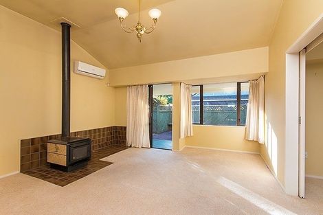 Photo of property in 32 Norfolk Rise, Waiuku, 2123