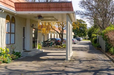 Photo of property in 187 High Street North, Carterton, 5713