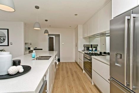 Photo of property in 49 Sylvia Road, Hillcrest, Auckland, 0627