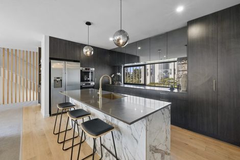 Photo of property in 2/11a Baring Terrace, Strandon, New Plymouth, 4312