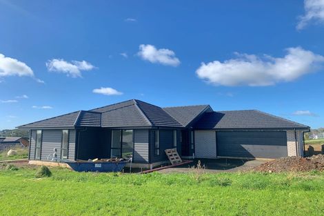 Photo of property in 25 Trevor Mcmiken Drive, Patumahoe, 2679