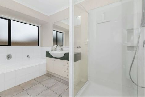 Photo of property in 55 Armoy Drive, East Tamaki, Auckland, 2016