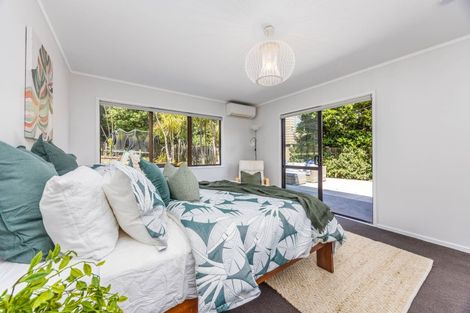 Photo of property in 60 Gatman Street, Birkdale, Auckland, 0626
