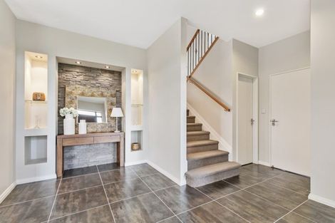 Photo of property in 99 Laurel Oak Drive, Schnapper Rock, Auckland, 0632