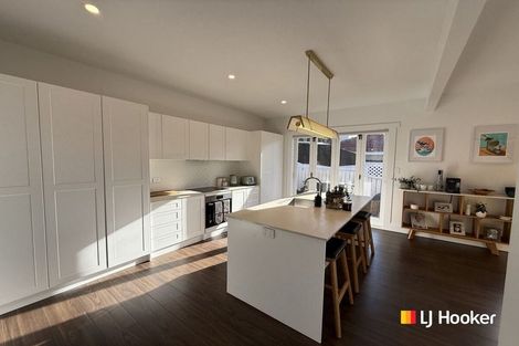 Photo of property in 104 Forbury Road, Saint Clair, Dunedin, 9012