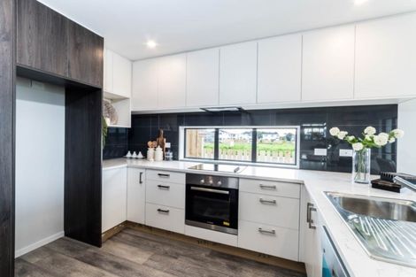 Photo of property in 15 Irving Place, Hobsonville, Auckland, 0616