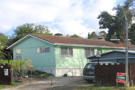 Photo of property in 52 Hartley Terrace, Massey, Auckland, 0614