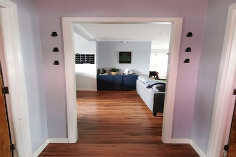 Photo of property in 10 Copley Street, New Lynn, Auckland, 0600