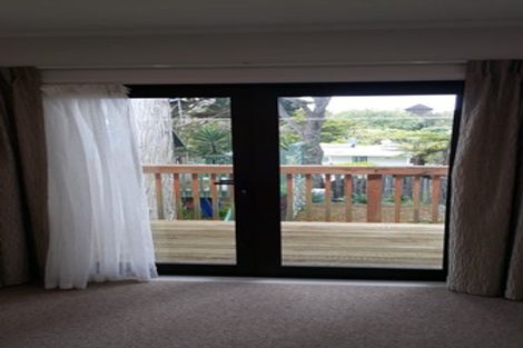 Photo of property in 18 Stanaway Street, Hillcrest, Auckland, 0627