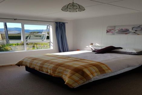 Photo of property in 150 Queen Street, Westport, 7825