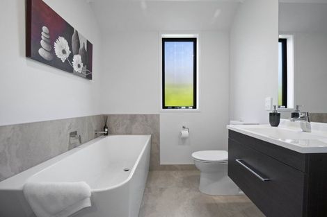 Photo of property in 14 Walter Lawry Road, Paerata, Pukekohe, 2124
