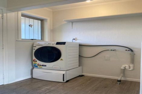 Photo of property in 5a Mckenzie Road, Mangere Bridge, Auckland, 2022