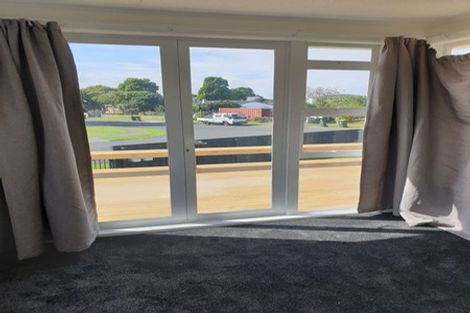 Photo of property in 2 Mariner Street, Mangere, Auckland, 2022