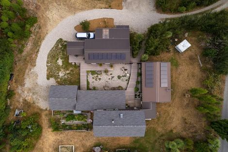 Photo of property in 2 Wineberry Lane, Wanaka, 9305