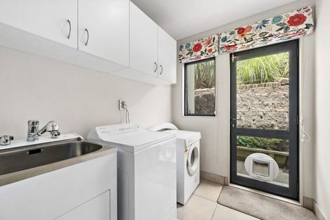 Photo of property in 72 Downing Street, Crofton Downs, Wellington, 6035