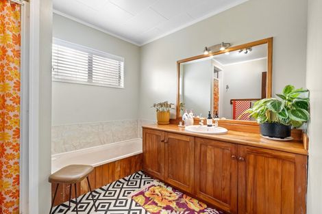 Photo of property in 93 Hatea Drive, Regent, Whangarei, 0112