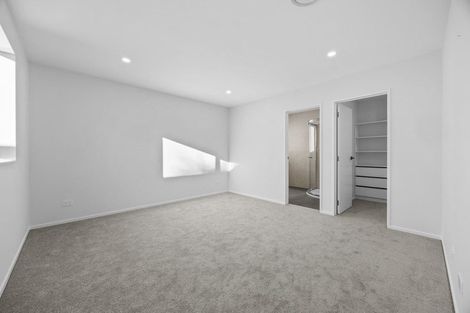 Photo of property in 61b Totaravale Drive, Totara Vale, Auckland, 0629