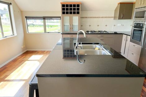 Photo of property in 60 Grammar School Road, Pakuranga, Auckland, 2010