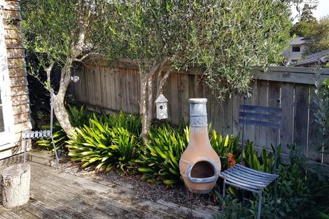 Photo of property in 11 Odin Place, Beach Haven, Auckland, 0626