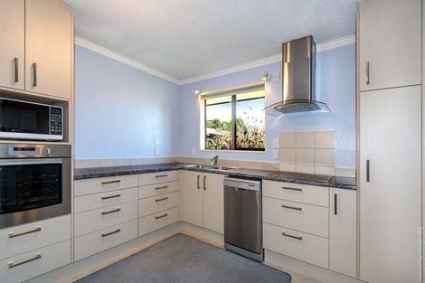 Photo of property in 11 Elvira Court, Bishopdale, Christchurch, 8053