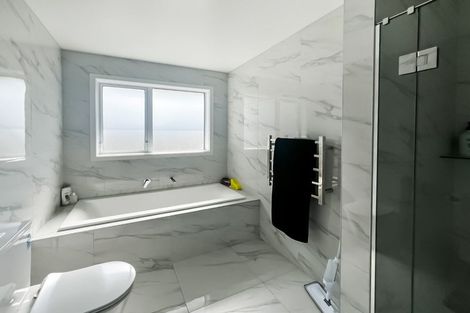 Photo of property in 4 Ivy Lane, Kelvin Grove, Palmerston North, 4414