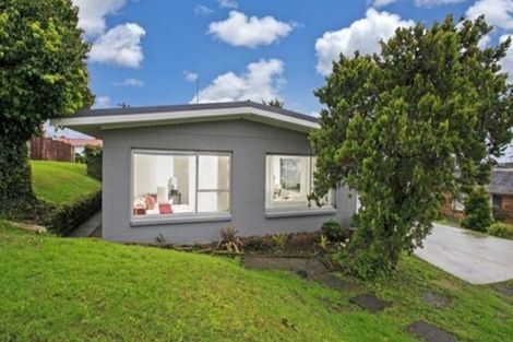 Photo of property in 2 Anne Road, Hillcrest, Auckland, 0627