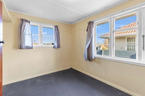 Photo of property in 616 Featherston Street, Roslyn, Palmerston North, 4414
