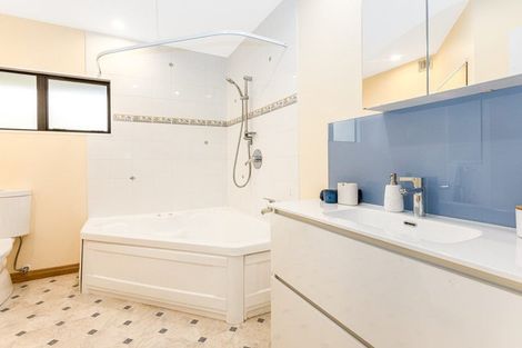 Photo of property in 24 Sunset Parade, Plimmerton, Porirua, 5026