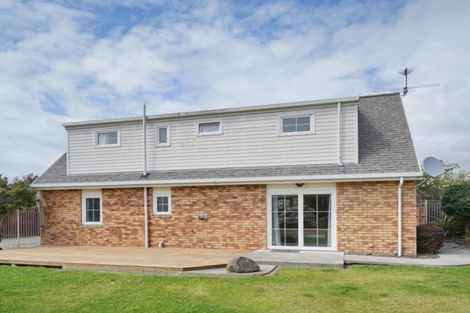 Photo of property in 35 Beauford Place, Parklands, Christchurch, 8083