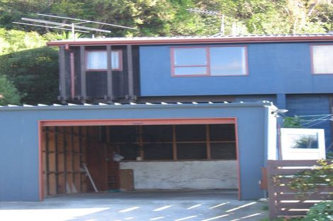 Photo of property in 97 Churton Drive, Churton Park, Wellington, 6037