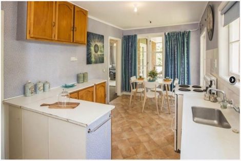 Photo of property in 3/11 Glenfern Road, Mellons Bay, Auckland, 2014