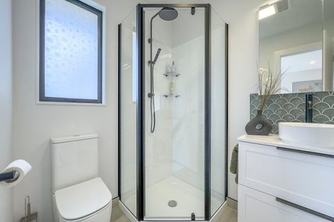 Photo of property in 12 Calderwood Close, Waiuku, 2123