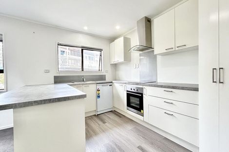 Photo of property in 4b Kathy Terrace, Stanmore Bay, Whangaparaoa, 0932