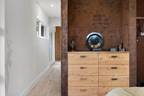 Photo of property in 236 Kiwitahi Road, Helensville, 0875