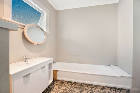 Photo of property in 51 Upper Ure Street, South Hill, Oamaru, 9400