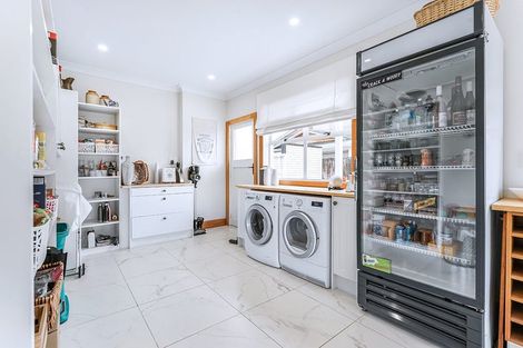 Photo of property in 9 Woodstock Road, Fairfield, Hamilton, 3214
