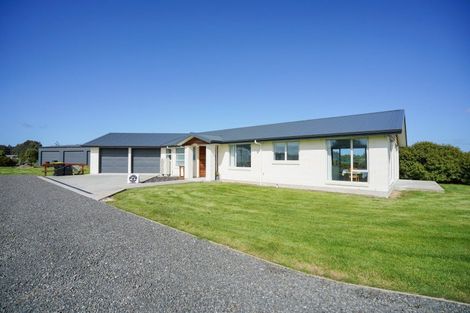 Photo of property in 37 Paremoremo Road, Lucas Heights, Auckland, 0632