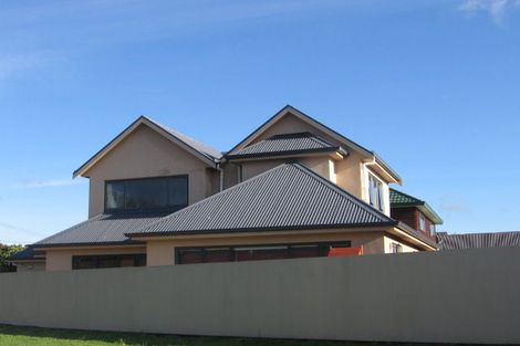 Photo of property in 2/101 Pohutukawa Street, Woburn, Lower Hutt, 5011
