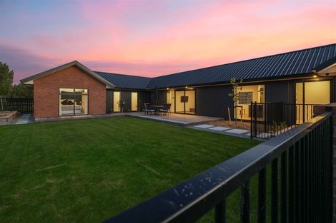 Photo of property in 21 Maurice James Way, Prebbleton, 7604