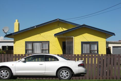 Photo of property in 76 Manuka Street, Castlecliff, Whanganui, 4501