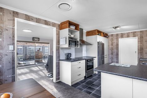 Photo of property in 4 Alexander Place, Woodlands, Invercargill, 9871