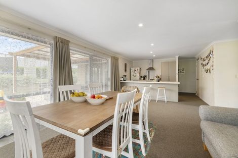 Photo of property in 25 Hamon Place, Pukehangi, Rotorua, 3015
