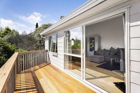 Photo of property in 1/28a Tamahere Drive, Glenfield, Auckland, 0629