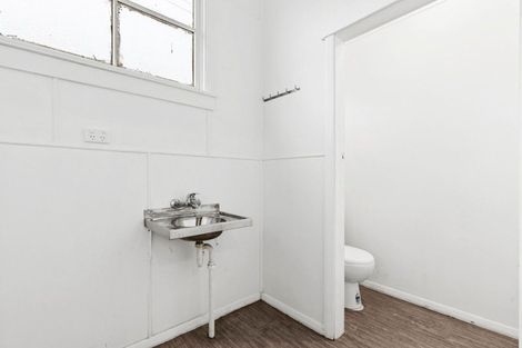 Photo of property in 17 Hampden Street, Murchison, 7007