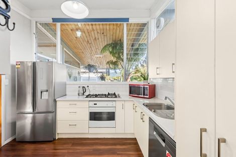 Photo of property in 9 Highbury Drive, Levin, 5510